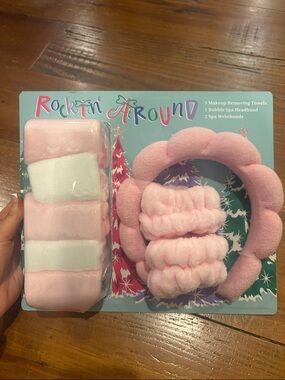 Pink Kids Bubble Spa Headband & Wristband Set with Makeup Removing Towels